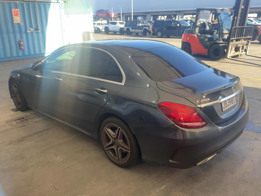 Photo '4' of Mercedes-Benz C250
