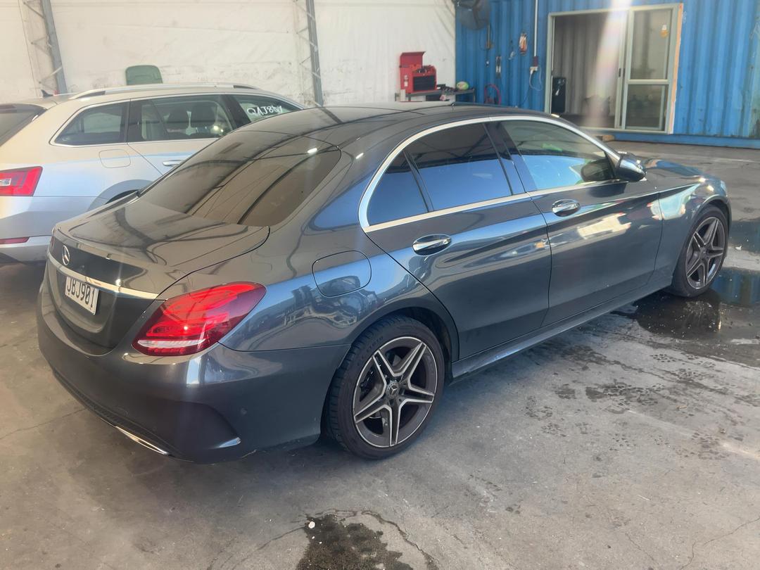 Photo '6' of Mercedes-Benz C250