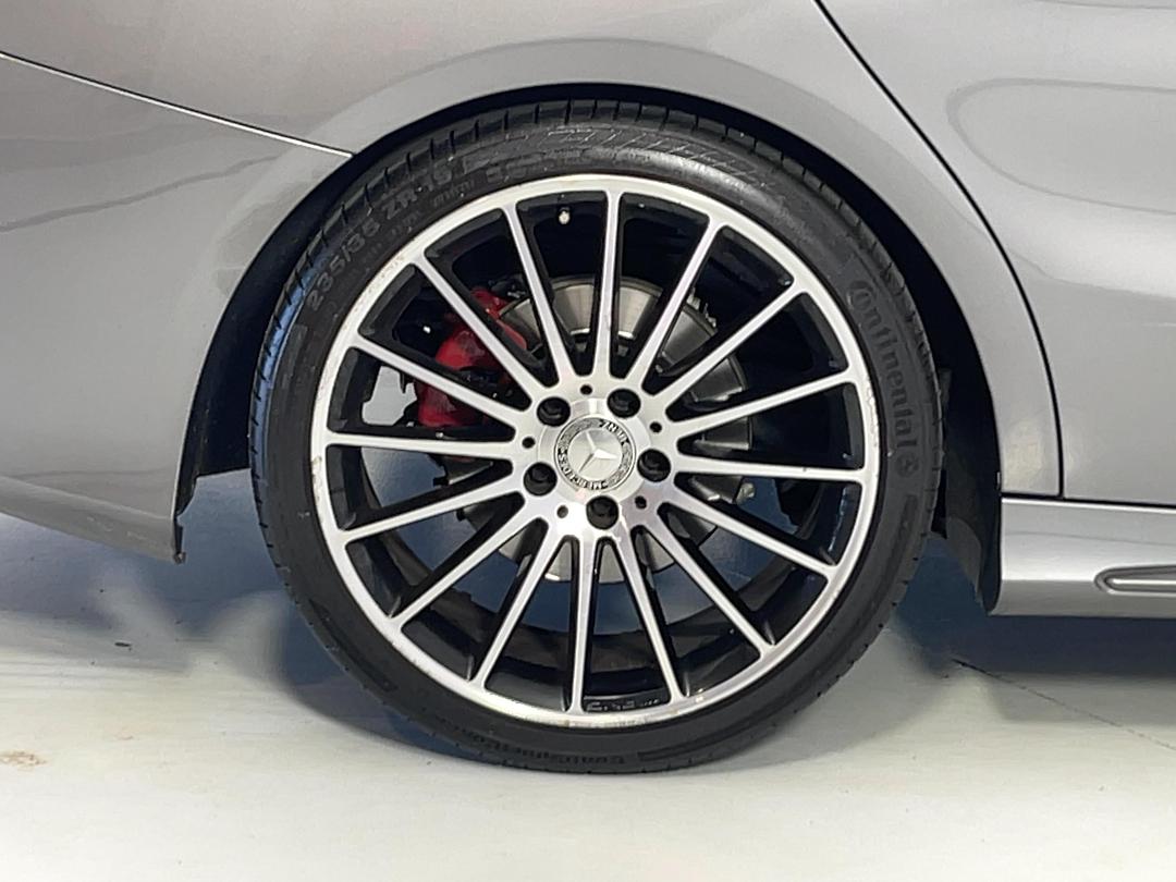 Photo '12' of Mercedes-Benz CLA