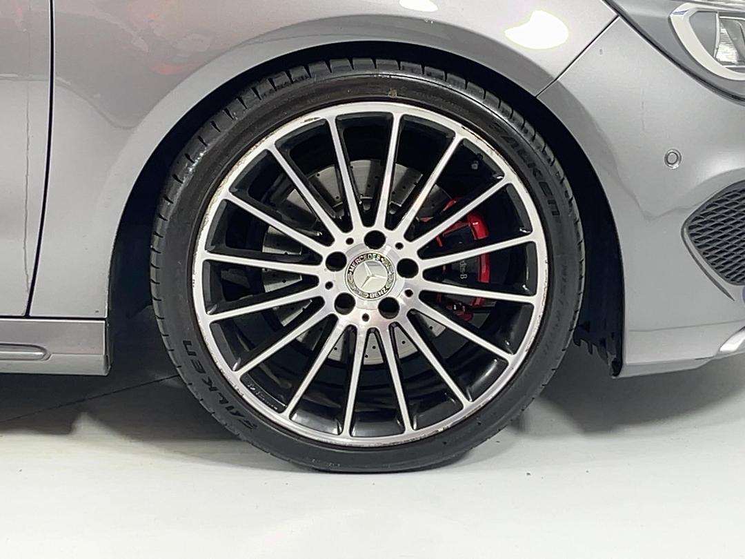 Photo '9' of Mercedes-Benz CLA