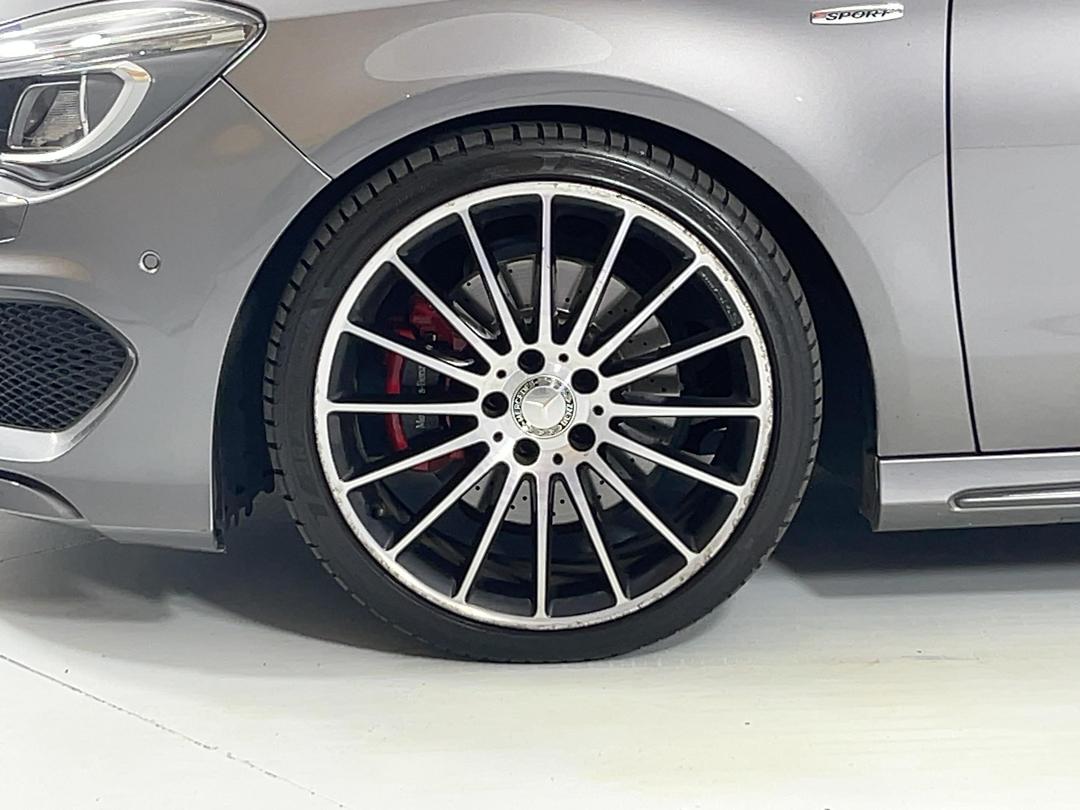 Photo '10' of Mercedes-Benz CLA