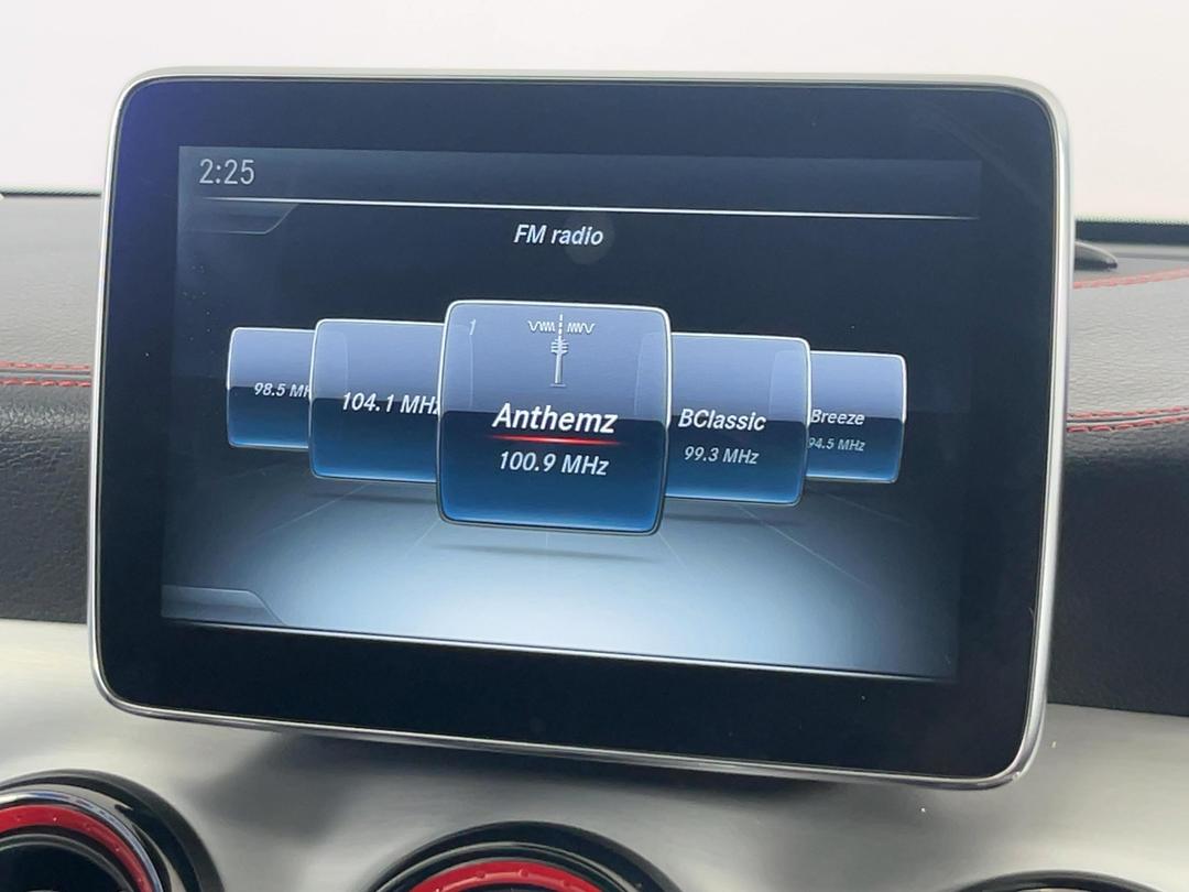 Photo '25' of Mercedes-Benz CLA