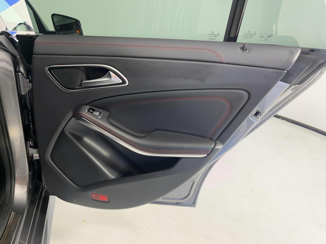 Photo '19' of Mercedes-Benz CLA