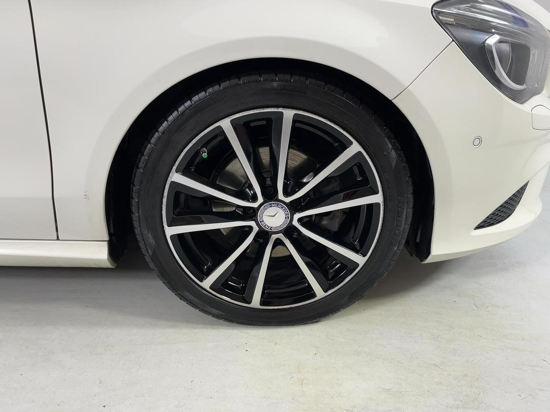 Photo '9' of Mercedes-Benz CLA