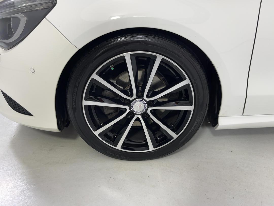 Photo '10' of Mercedes-Benz CLA