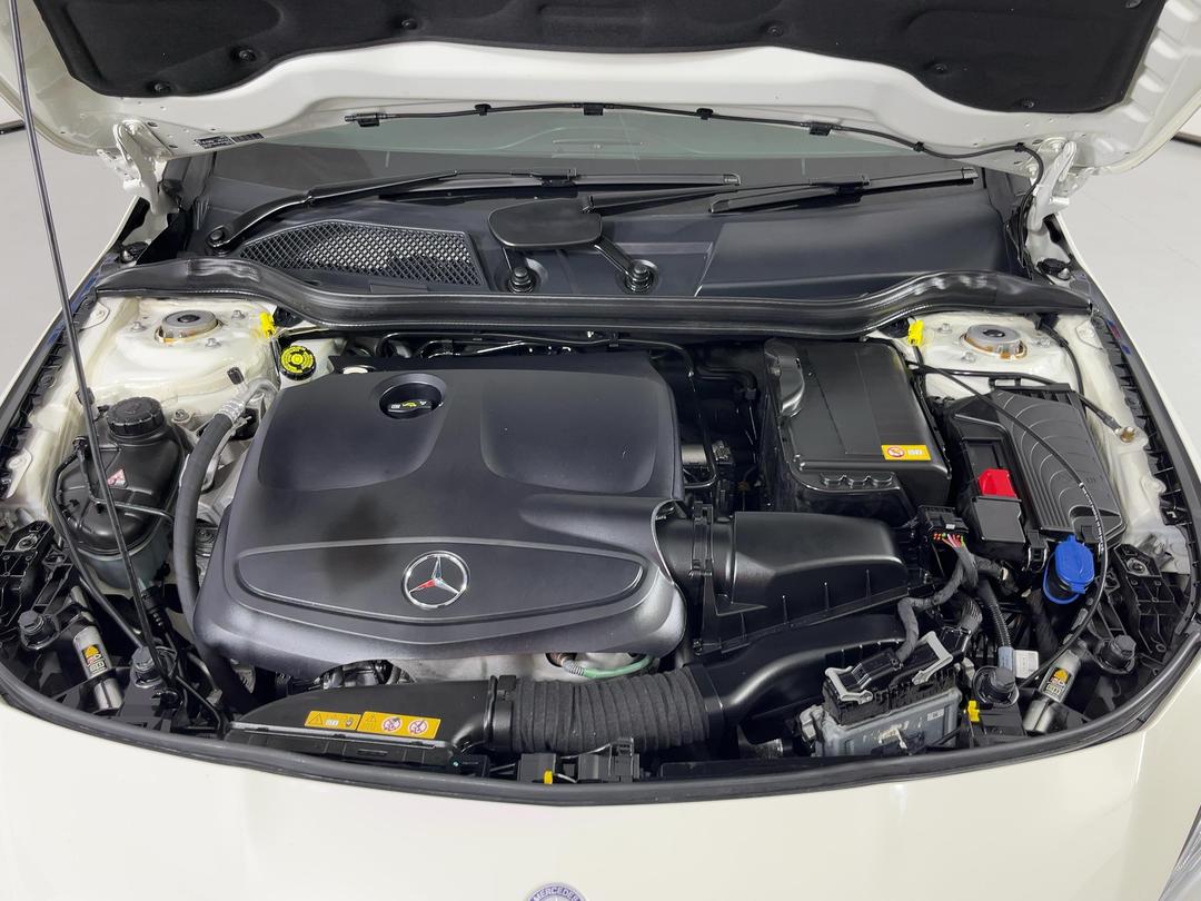 Photo '13' of Mercedes-Benz CLA