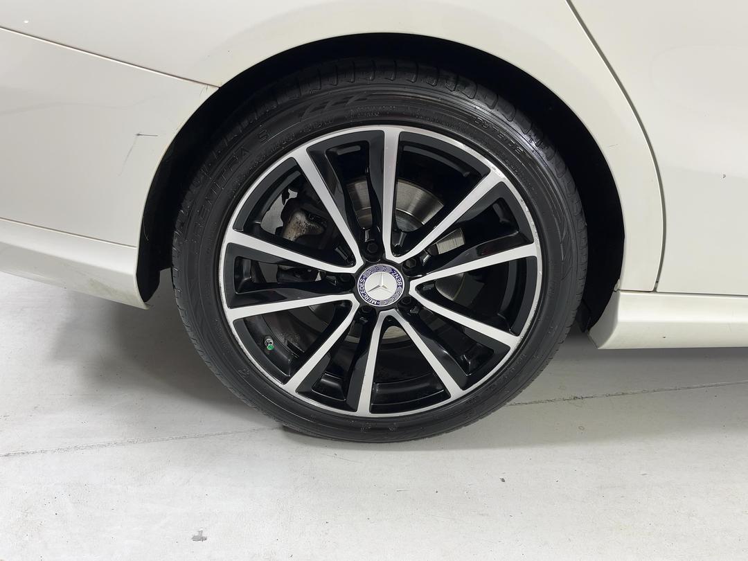 Photo '12' of Mercedes-Benz CLA