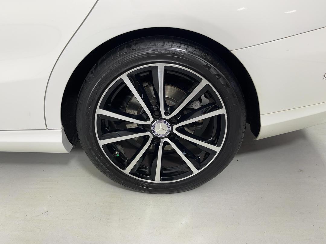 Photo '11' of Mercedes-Benz CLA