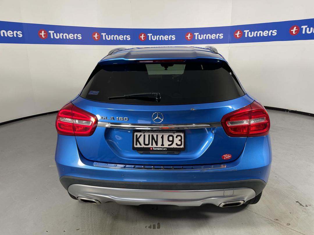 Photo '6' of Mercedes-Benz GLA180