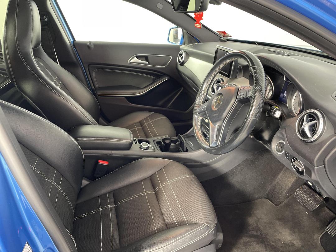 Photo '16' of Mercedes-Benz GLA180