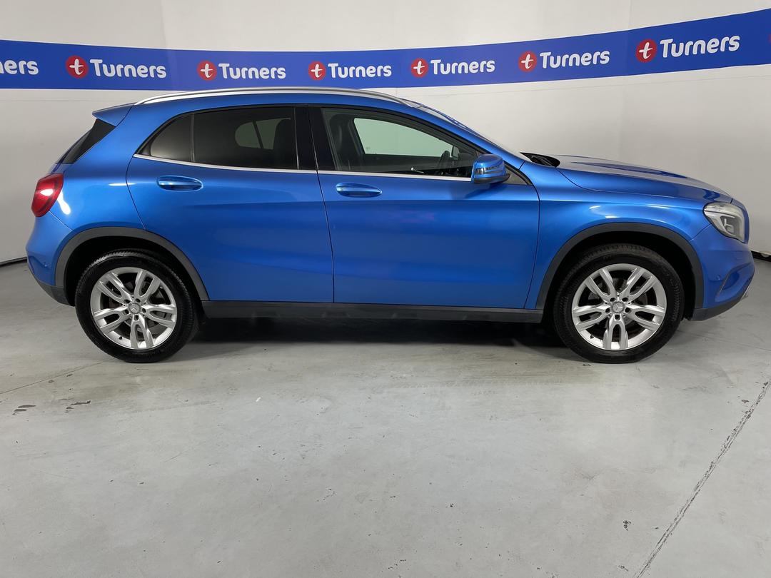 Photo '23' of Mercedes-Benz GLA180