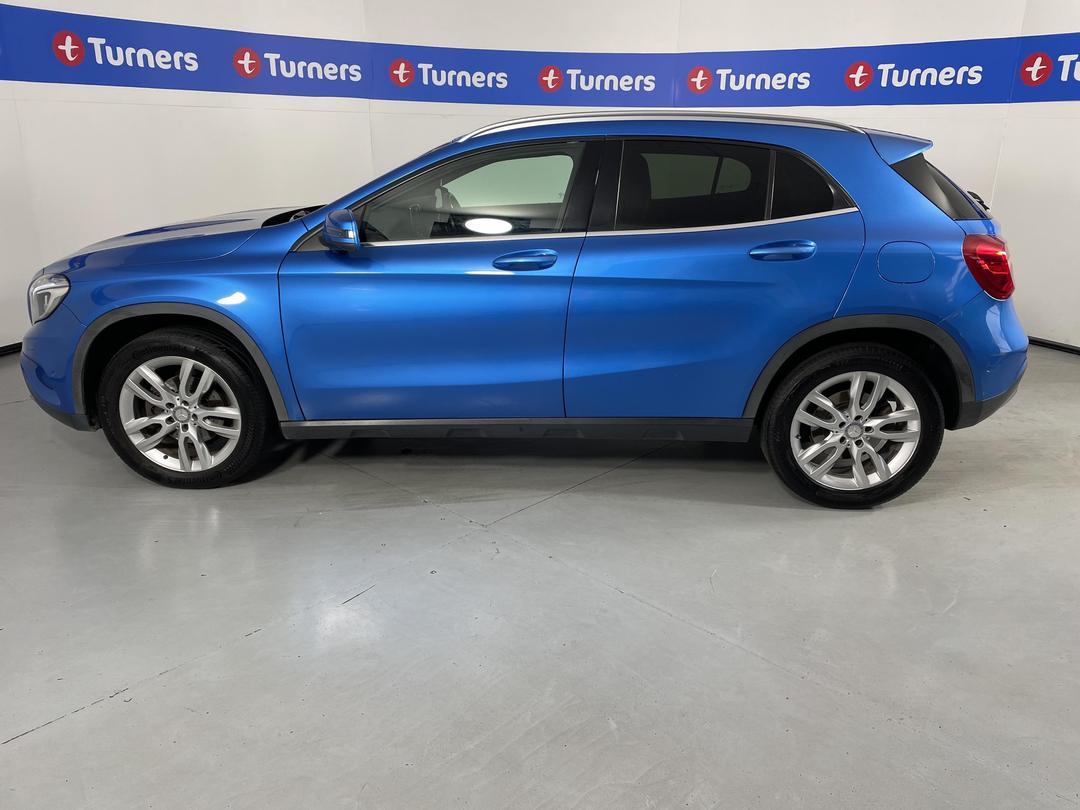 Photo '24' of Mercedes-Benz GLA180