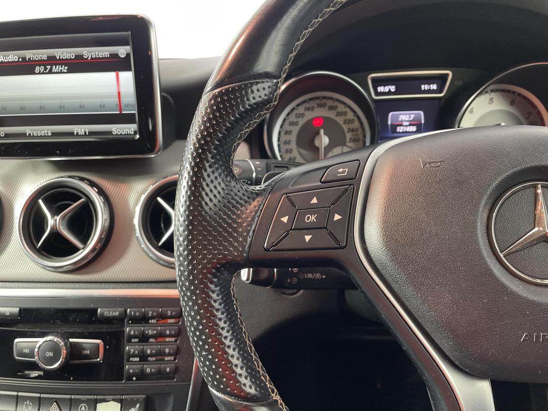 Photo '27' of Mercedes-Benz GLA180