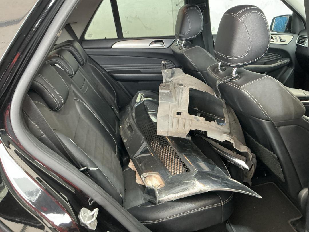 Photo '8' of Mercedes-Benz Ml350 AMG Line Bluetec AUT