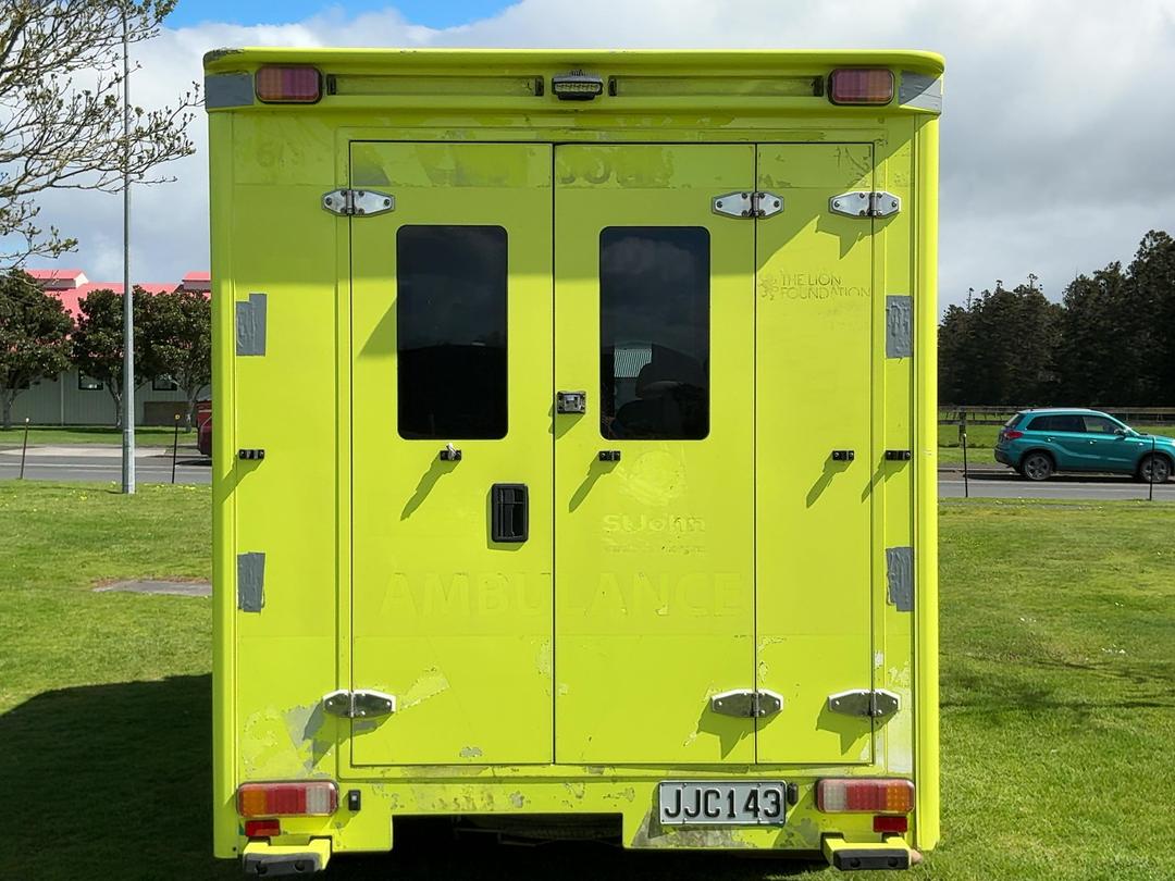 Photo '6' of Mercedes-Benz Sprinter C/C 319 CDI 3665 S Ambulance