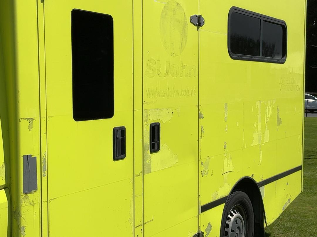 Photo '38' of Mercedes-Benz Sprinter C/C 319 CDI 3665 S Ambulance