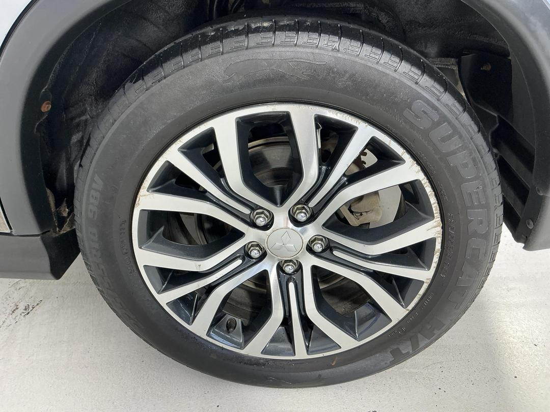 Photo '11' of Mitsubishi ASX