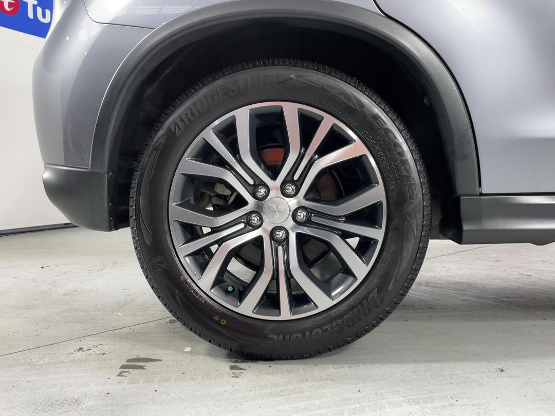 Photo '12' of Mitsubishi ASX
