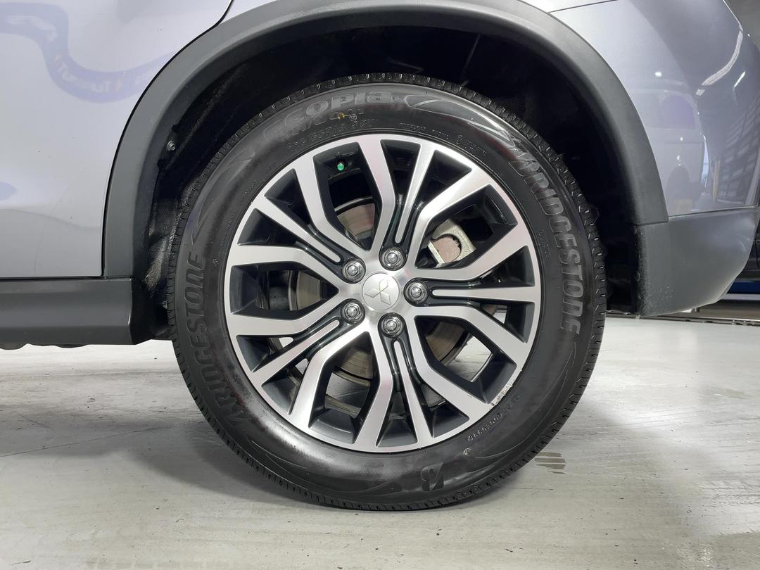 Photo '11' of Mitsubishi ASX