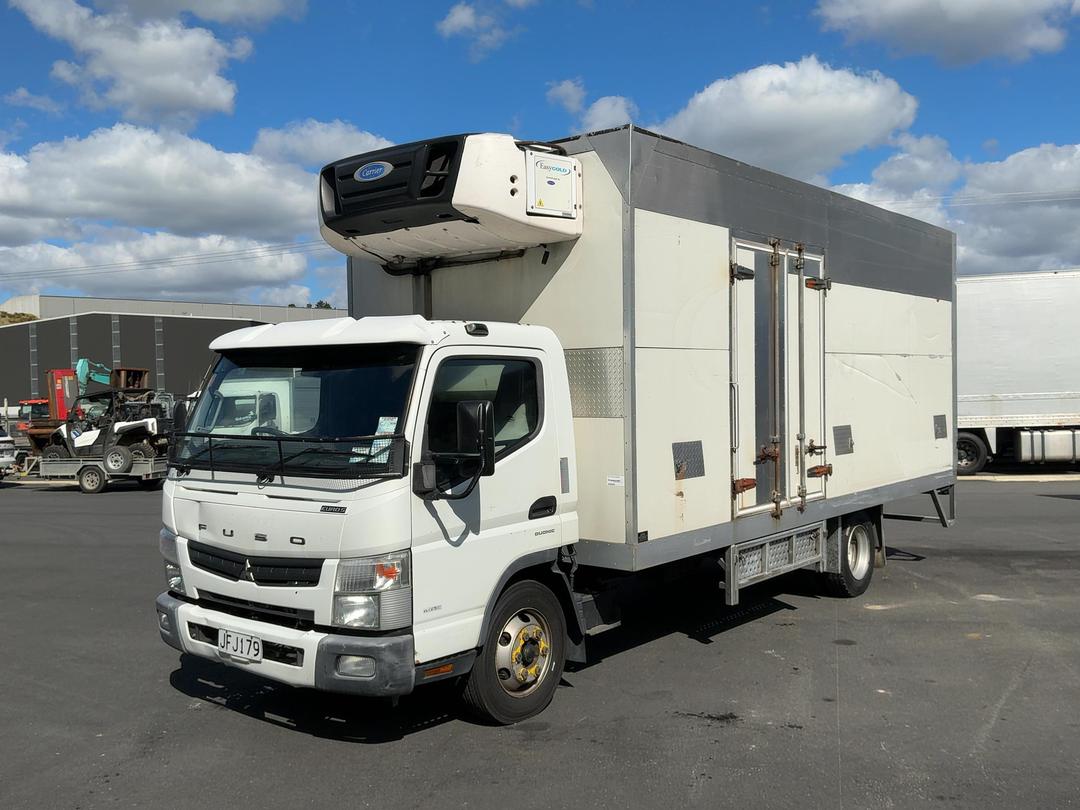 Photo '9' of Mitsubishi Fuso Canter FEC85H2 EURO 5 Chiller
