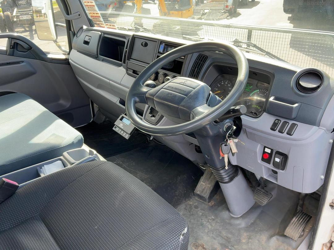 Photo '12' of Mitsubishi Fuso Canter FEC85H2 EURO 5 Chiller