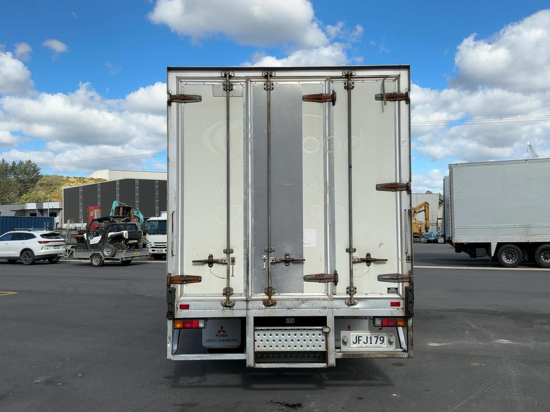Photo '5' of Mitsubishi Fuso Canter FEC85H2 EURO 5 Chiller