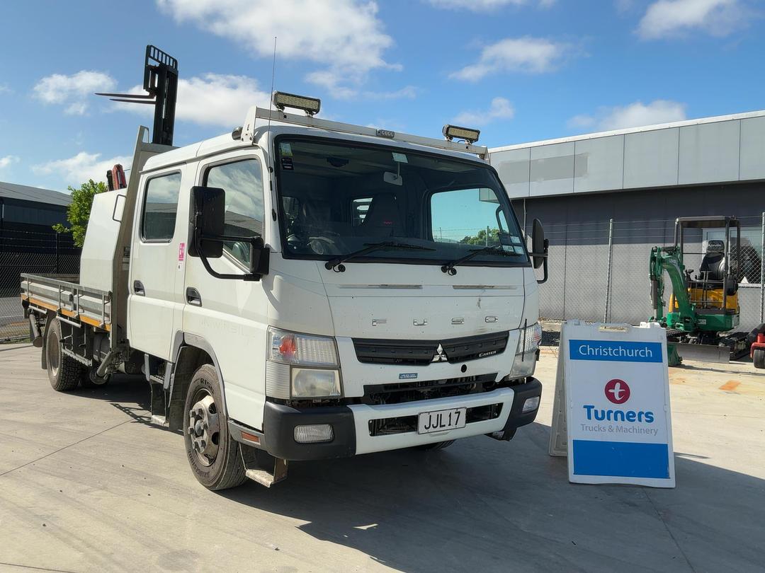 Photo '1' of Mitsubishi Fuso Canter FEW75G1 EURO 5 Flat Deck Crane