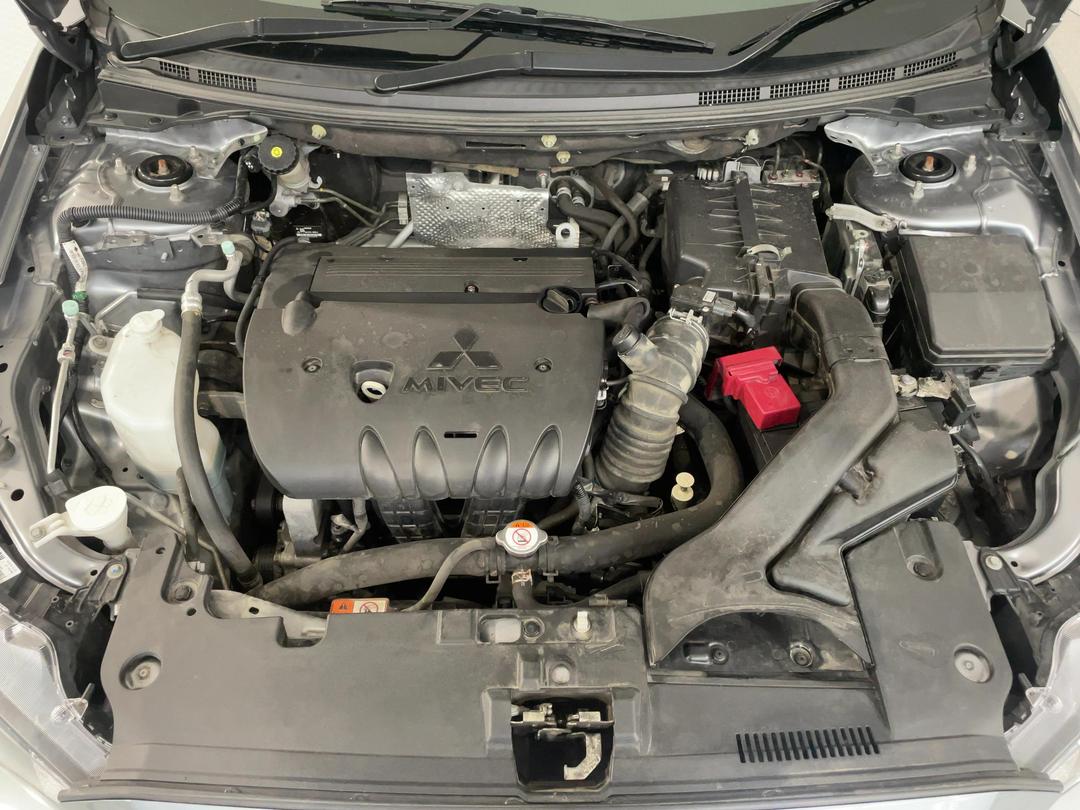 Photo '13' of Mitsubishi Lancer