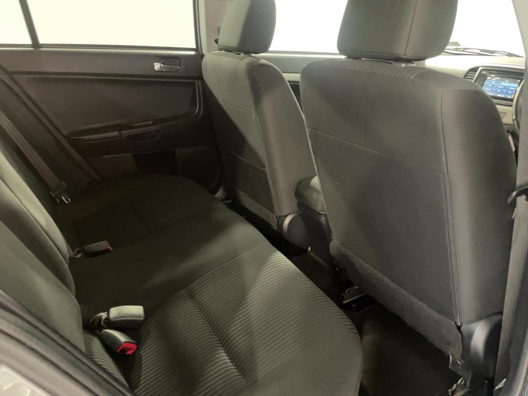 Photo '20' of Mitsubishi Lancer