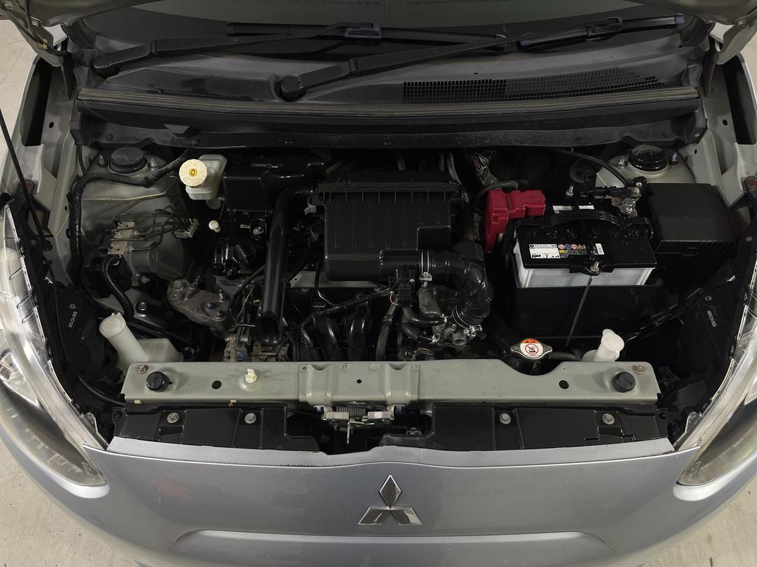 Photo '13' of Mitsubishi Mirage