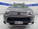 Thumbnail '2' of Mitsubishi Outlander