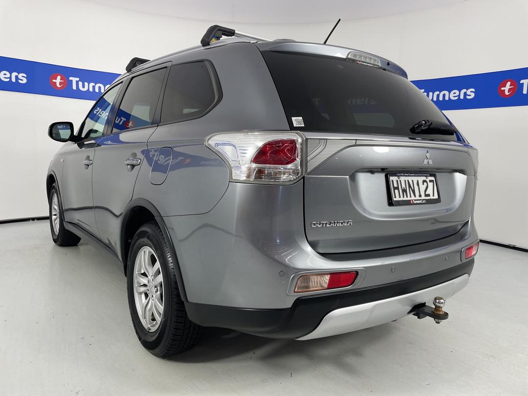 Photo '5' of Mitsubishi Outlander