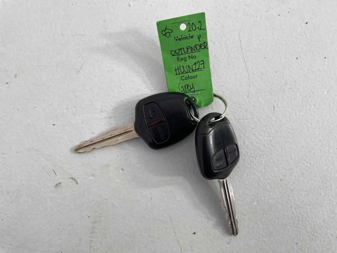 Photo '22' of Mitsubishi Outlander