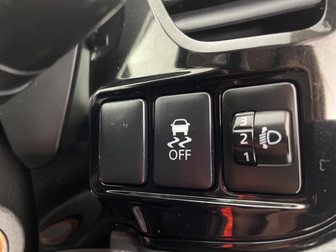 Photo '24' of Mitsubishi Outlander