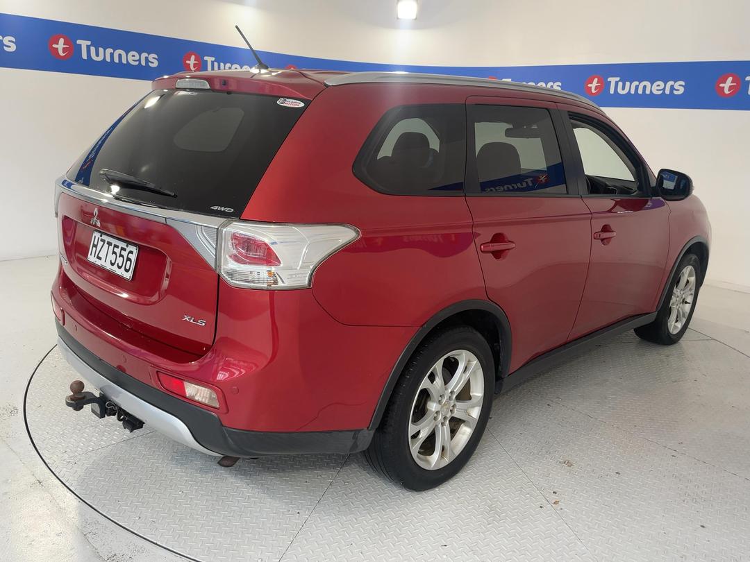 Photo '7' of Mitsubishi Outlander