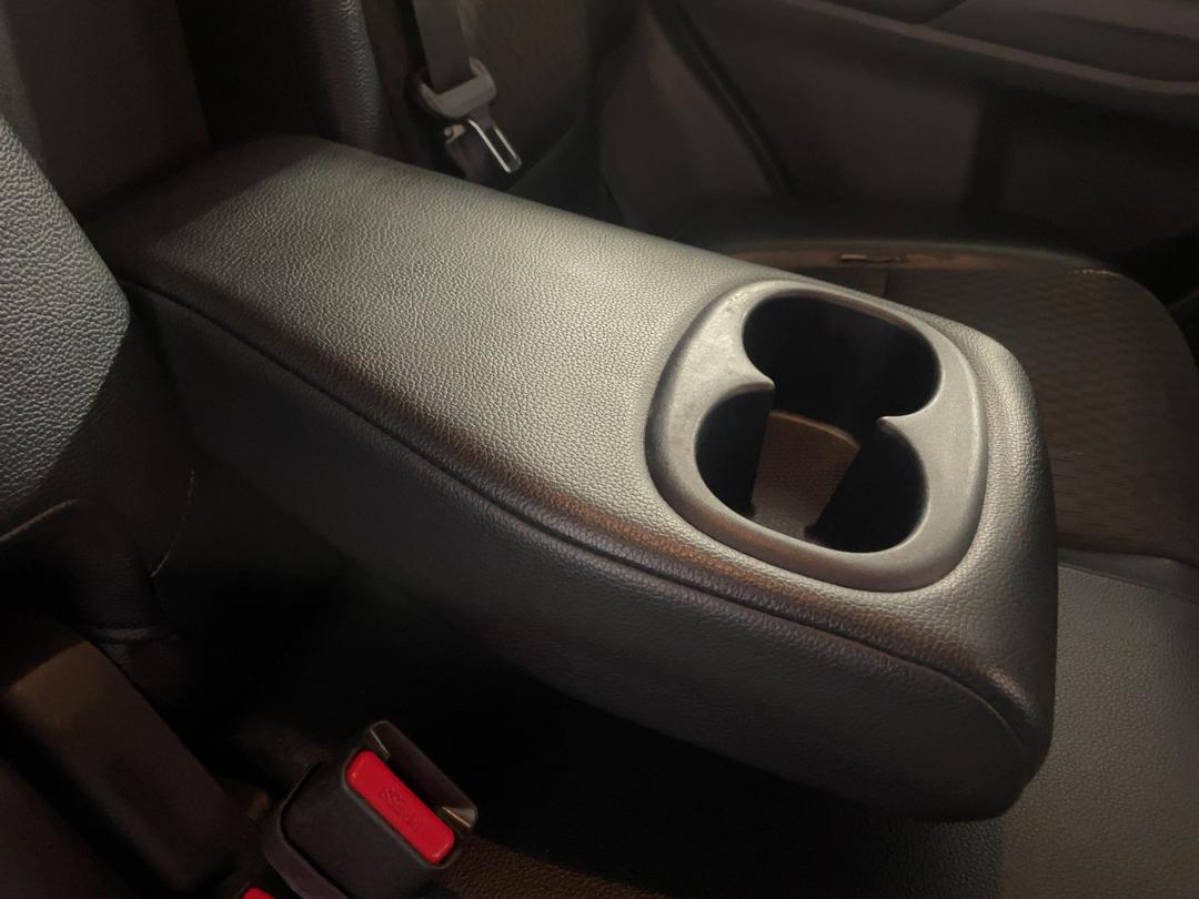 Photo '23' of Mitsubishi Outlander