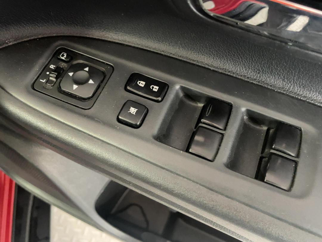 Photo '25' of Mitsubishi Outlander