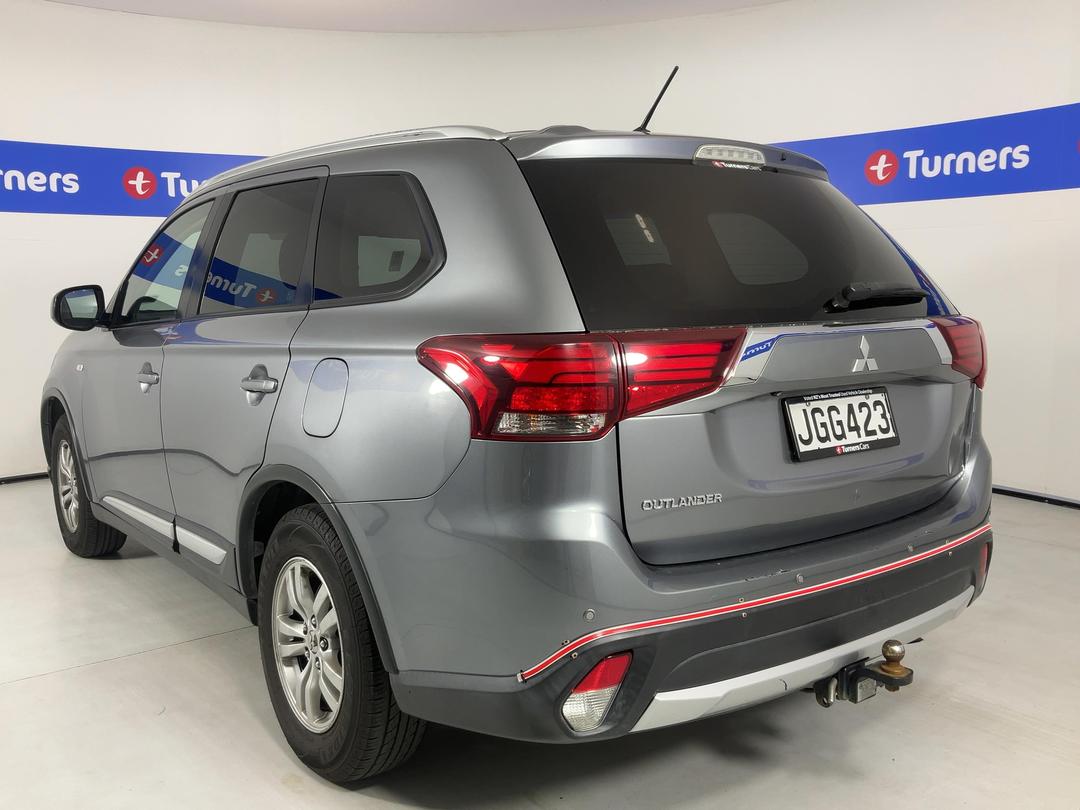 Photo '5' of Mitsubishi Outlander