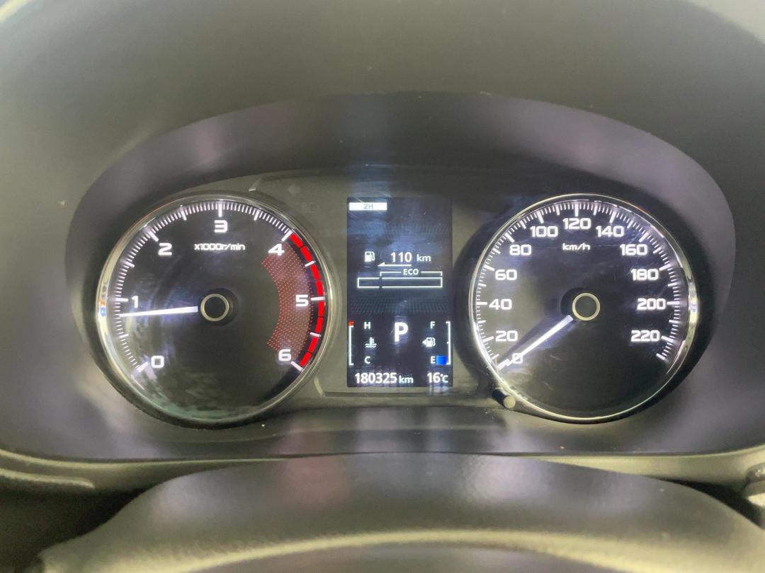 Photo '21' of Mitsubishi Pajero Sport