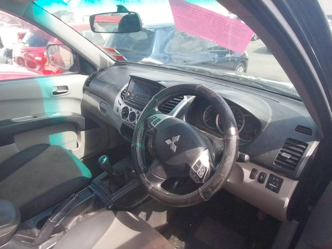 Photo '2' of Mitsubishi Triton D/CAB GLX Photo '2' of Mitsubishi Triton D/CAB GLX