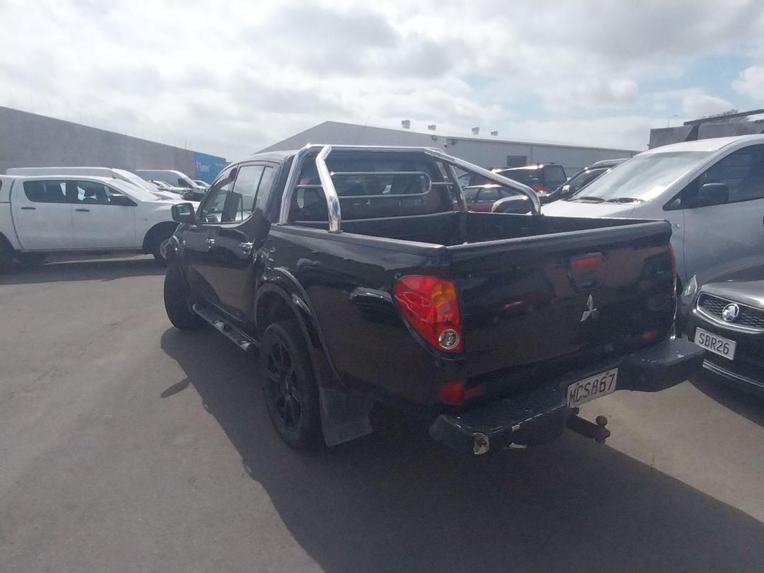 Photo '7' of Mitsubishi Triton D/CAB GLX Photo '7' of Mitsubishi Triton D/CAB GLX