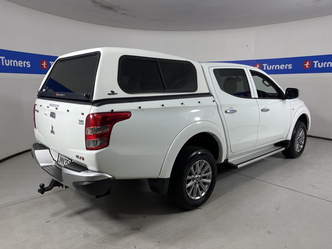 Photo '7' of Mitsubishi Triton