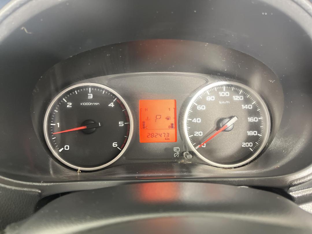 Photo '21' of Mitsubishi Triton