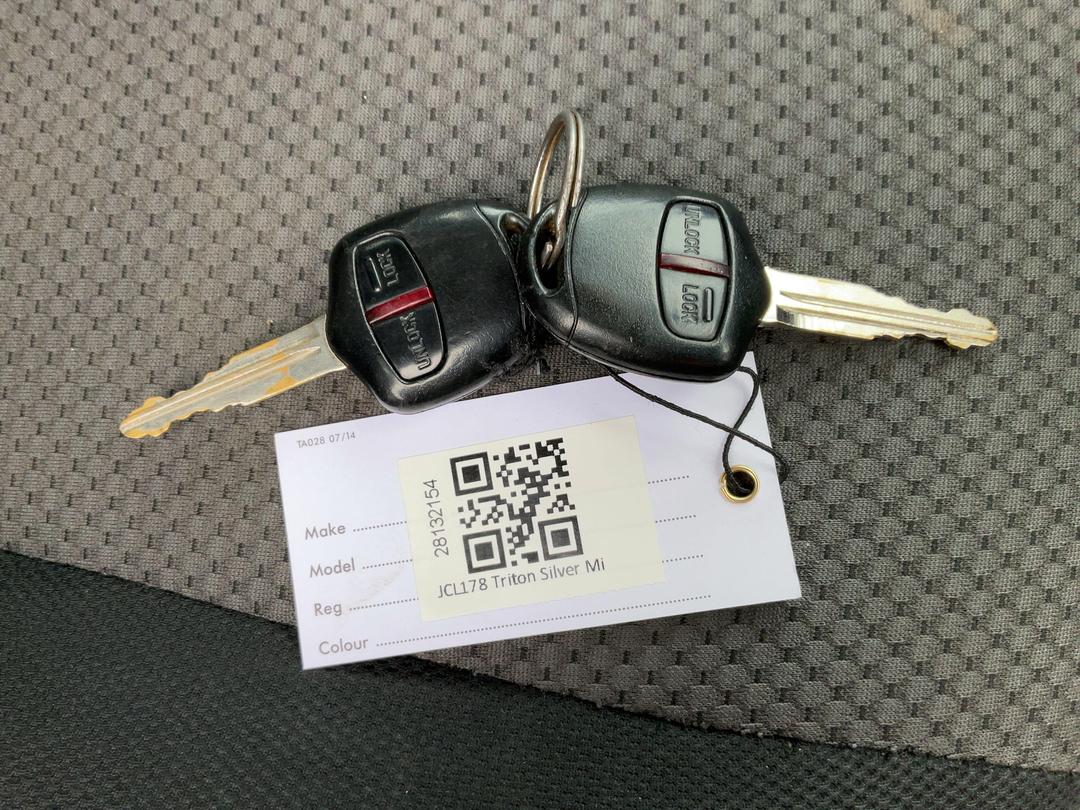 Photo '27' of Mitsubishi Triton Dcab C GLX