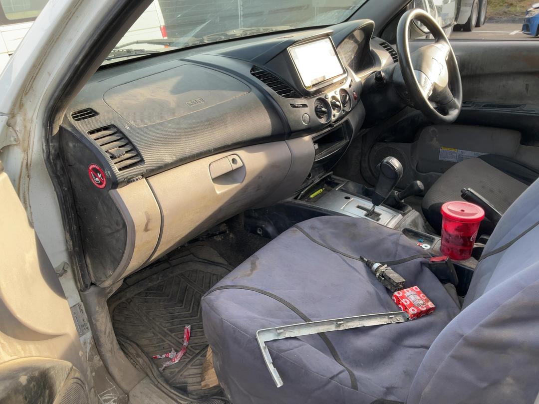 Photo '13' of Mitsubishi Triton