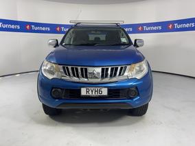 Photo '2' of Mitsubishi Triton