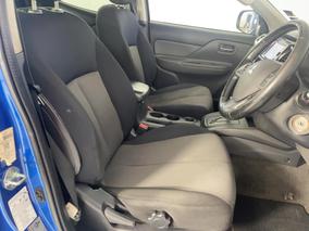 Photo '16' of Mitsubishi Triton