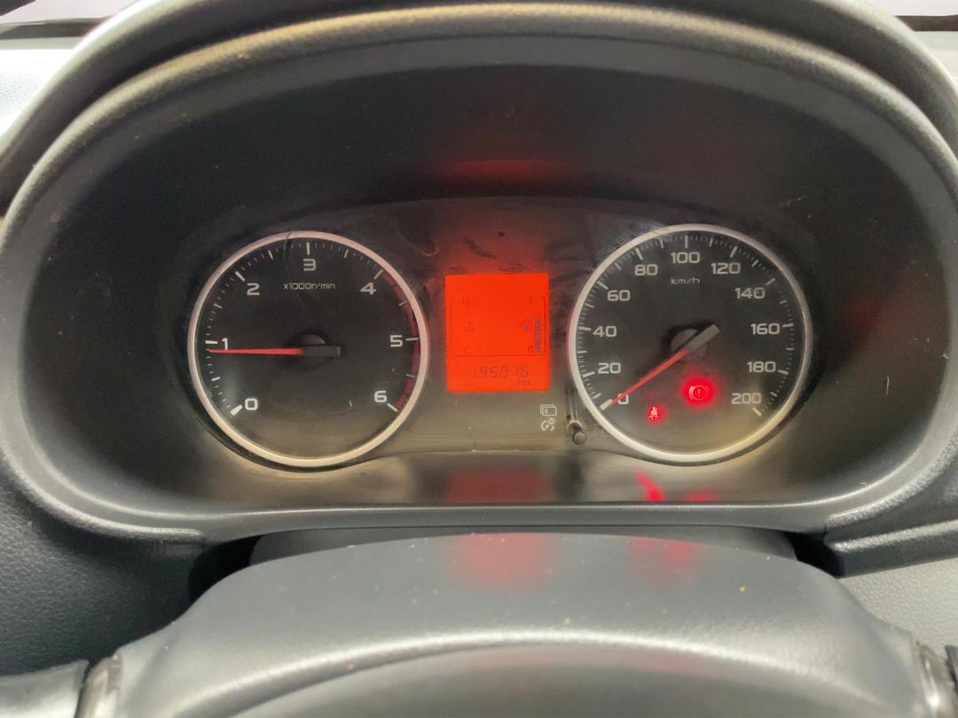Photo '21' of Mitsubishi Triton