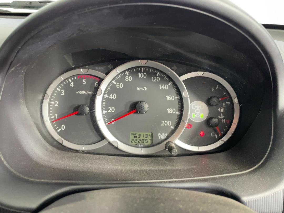 Photo '21' of Mitsubishi Triton