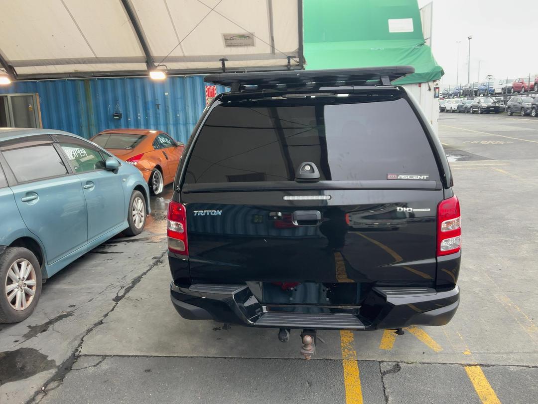 Photo '5' of Mitsubishi Triton GLS